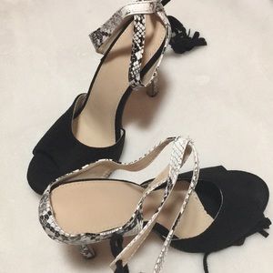 Black & white peep toe snake skin pumps